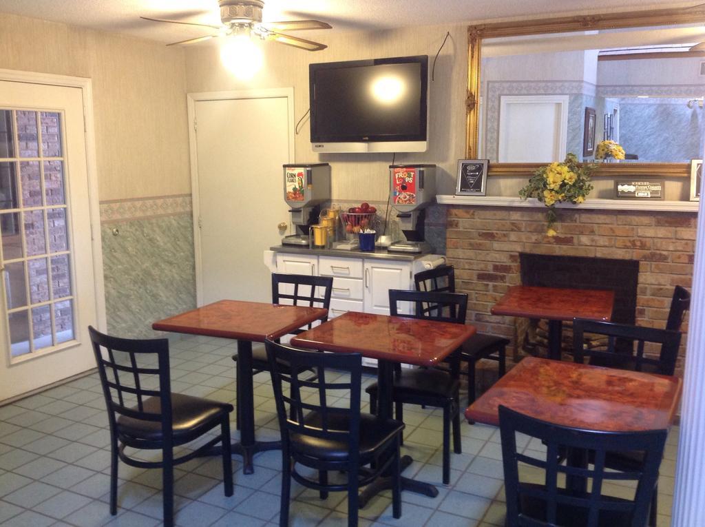 Americas Best Value Inn Blue Ridge Extérieur photo