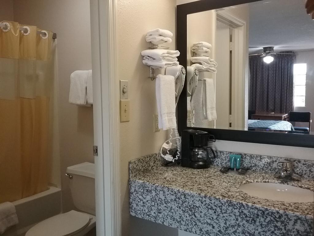 Americas Best Value Inn Blue Ridge Extérieur photo