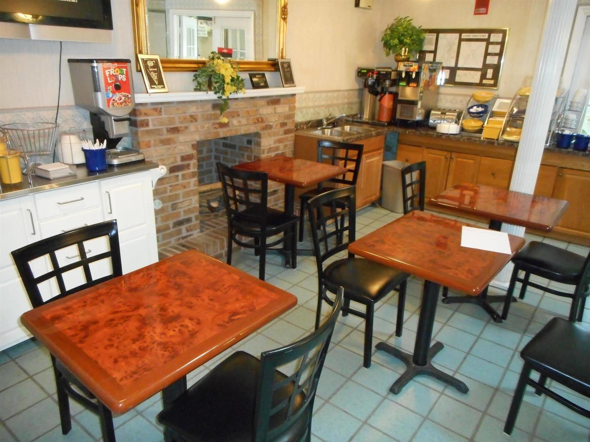 Americas Best Value Inn Blue Ridge Extérieur photo